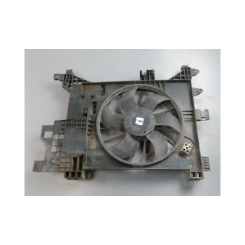 MOTEUR VENTILATEUR RADIATEUR DACIA DUSTER