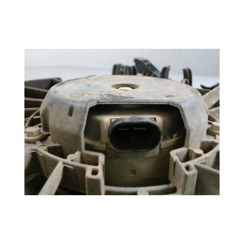 MOTEUR VENTILATEUR RADIATEUR DACIA DUSTER