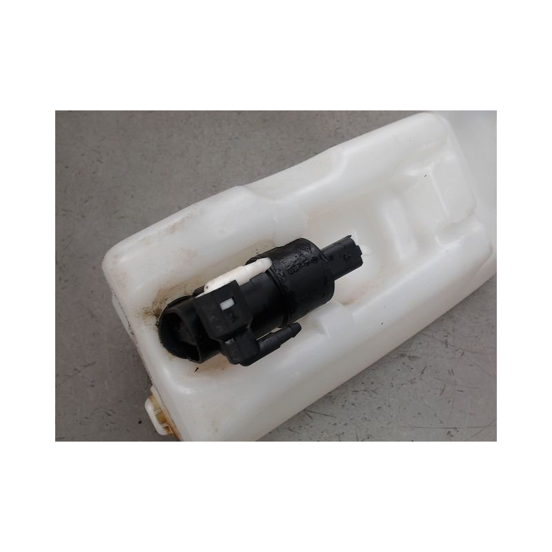 RESERVOIR LAVE-GLACE AVANT RENAULT ZOE