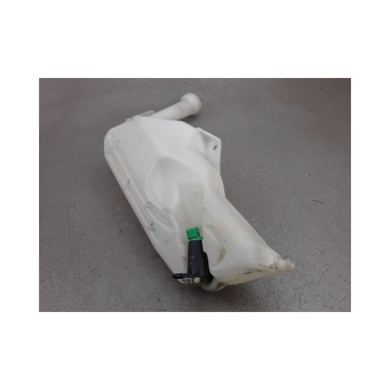 RESERVOIR LAVE-GLACE AVANT PEUGEOT 206