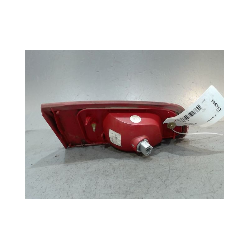 FEU ARRIERE INTERIEUR DROIT MAZDA 2