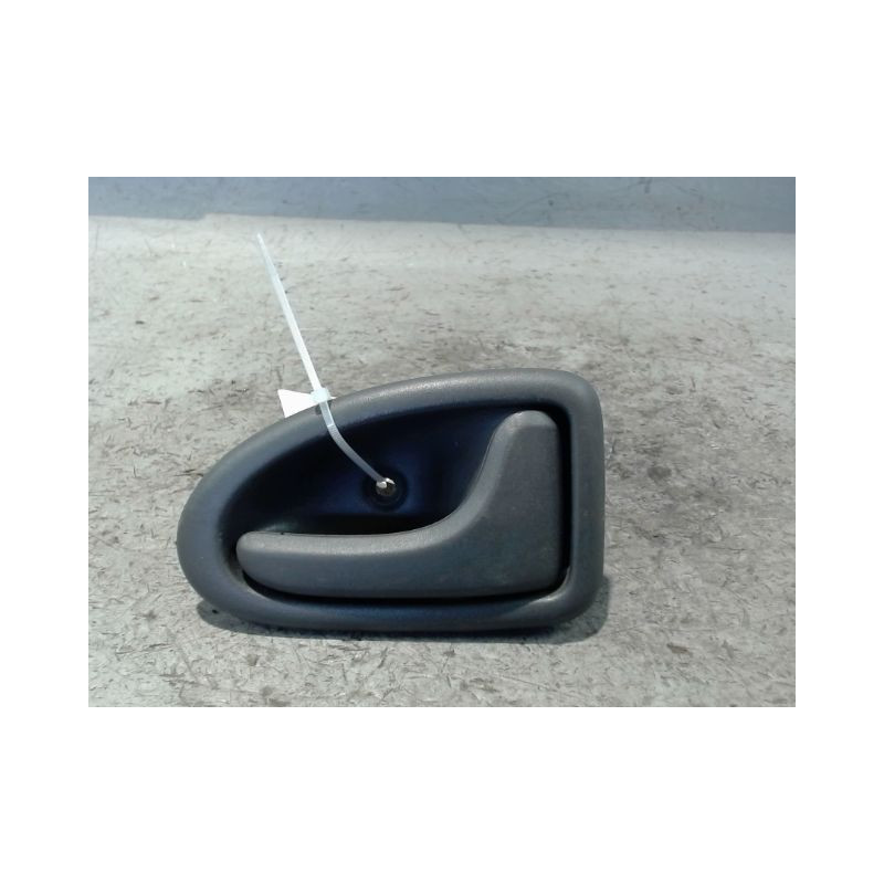 POIGNEE INTERIEURE PORTE AVANT DROIT RENAULT SCENIC I PH2 99-03