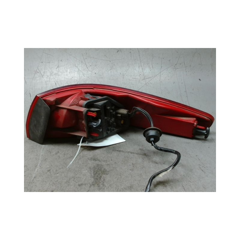 FEU ARRIERE GAUCHE  PEUGEOT 607 2004-