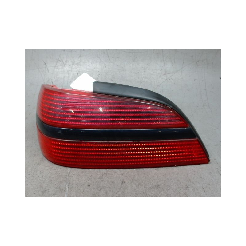 FEU ARRIERE GAUCHE  PEUGEOT 406 99-04