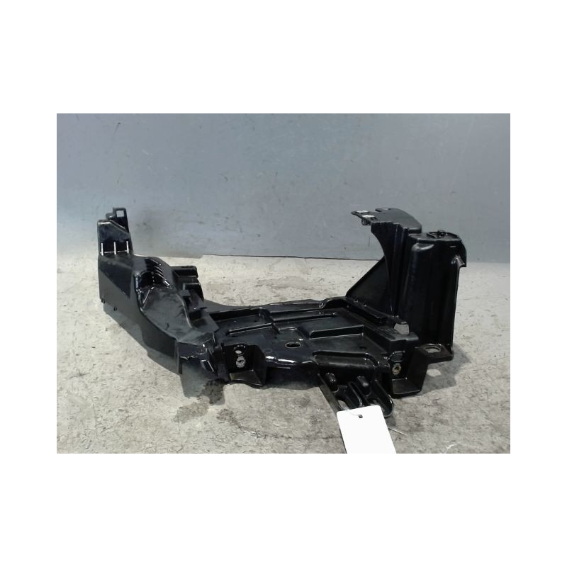 SUPPORT PHARE DROIT RENAULT MEGANE III ESTATE 09-
