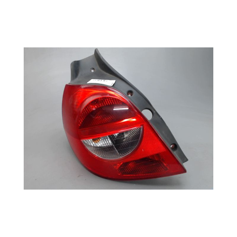 FEU ARRIERE GAUCHE  RENAULT CLIO