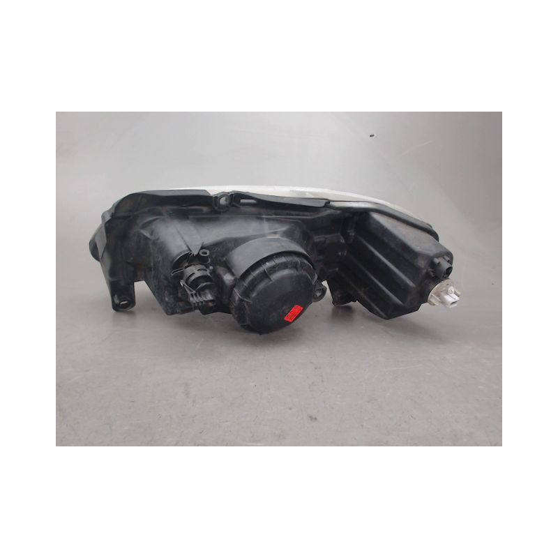 PHARE DROIT PEUGEOT 106