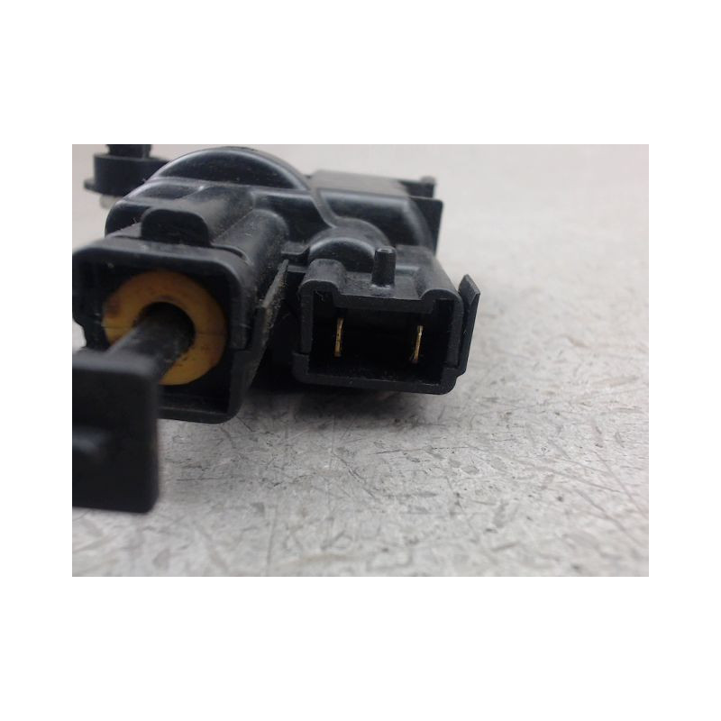 ACTIONNEUR TRAPPE CARBURANT RENAULT CLIO