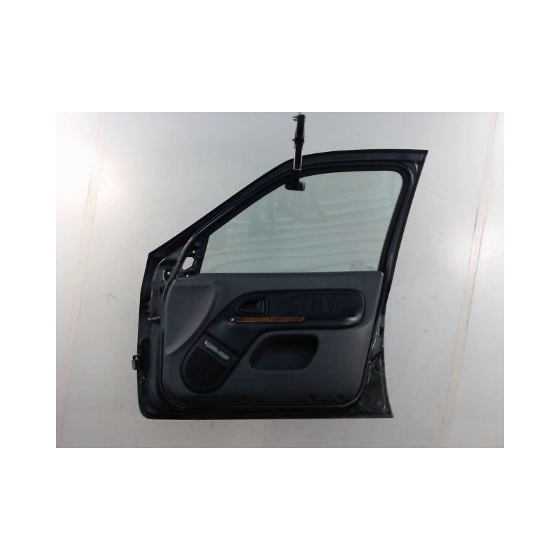 PORTE AVANT DROIT RENAULT CLIO