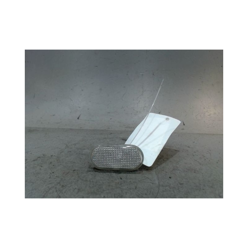 REPETITEUR AILE GAUCHE RENAULT TRAFIC