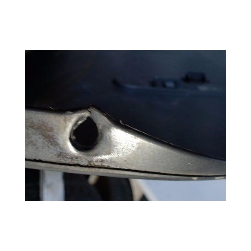PARE-CHOC ARRIER NISSAN ALMERA TINO 2003-