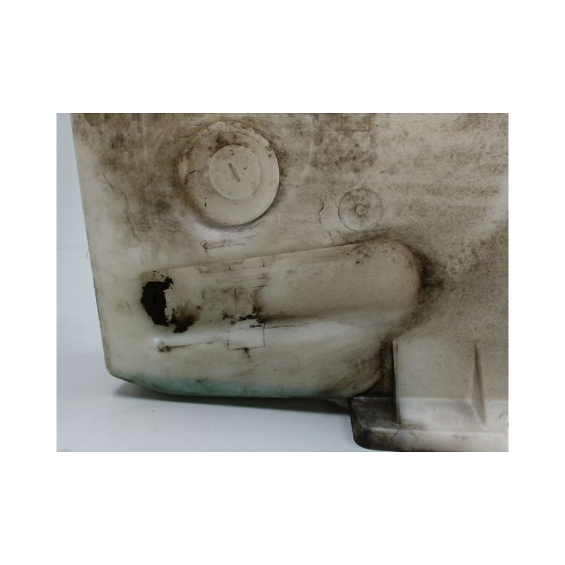 RESERVOIR LAVE-GLACE AVANT VOLKSWAGEN GOLF V 2003-2009