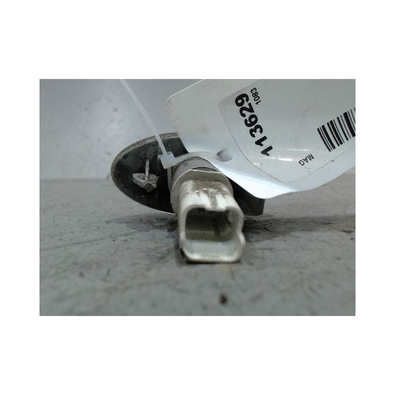 REPETITEUR AILE DROIT PEUGEOT 607