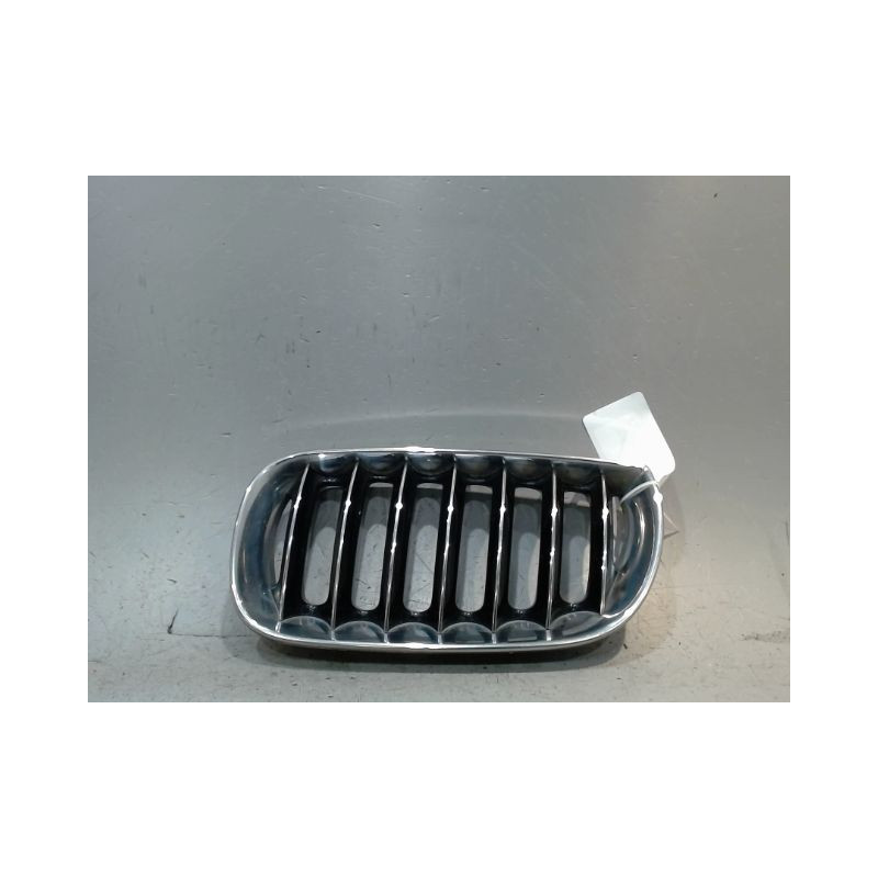 GRILLE CALANDRE GAUCHE B.M.W. X3