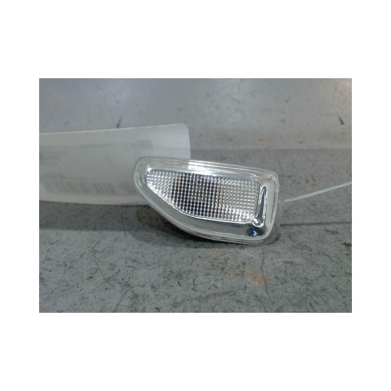 REPETITEUR AILE GAUCHE DACIA SANDERO