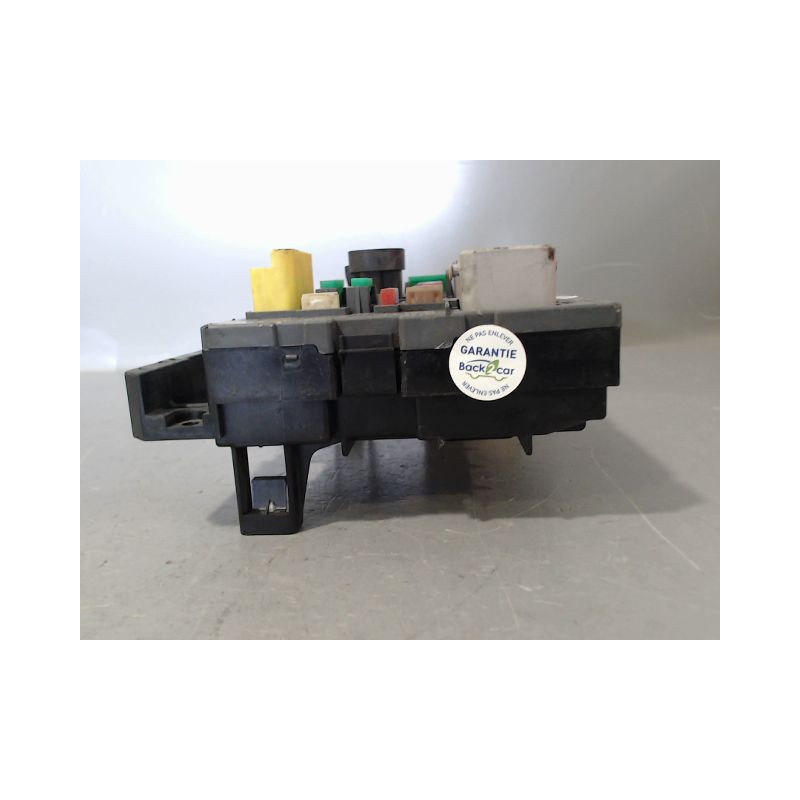BOITE A FUSIBLES PEUGEOT PARTNER FGT 2002-