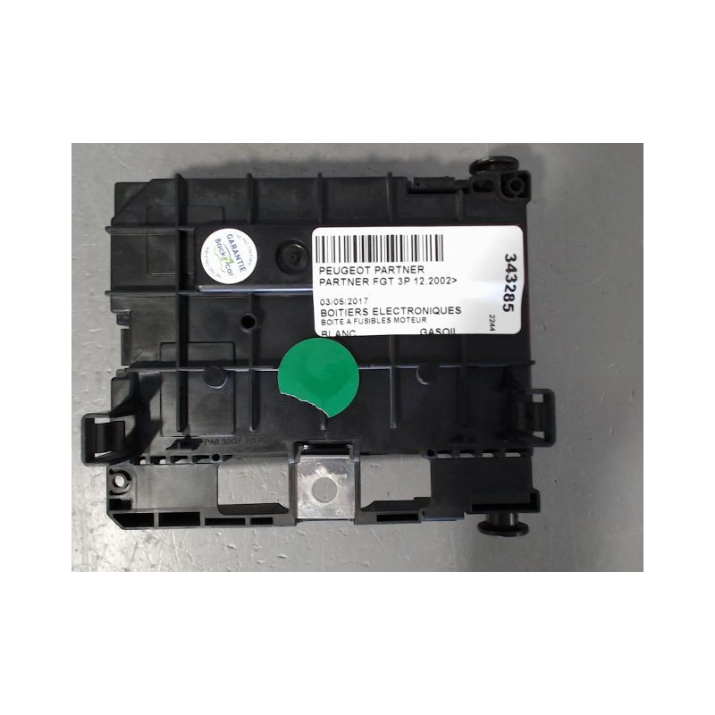BOITE A FUSIBLES PEUGEOT PARTNER FGT 2002-