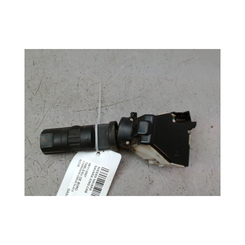 COMMANDE ESSUIE GLACE NISSAN NAVARA KING-CAB