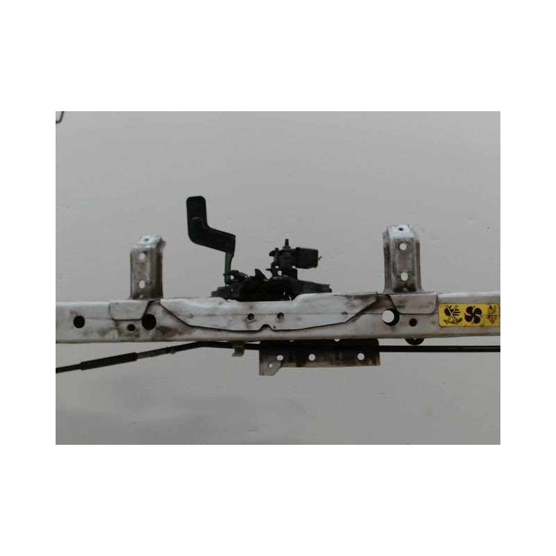 TRAVERSE SUPERIEURE ARMATURE AVANT NISSAN JUKE Phase 1 2010-...