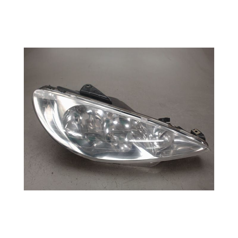 PHARE DROIT PEUGEOT 206