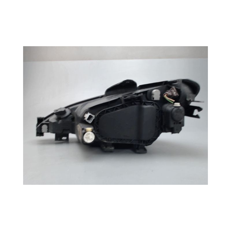PHARE DROIT PEUGEOT 206