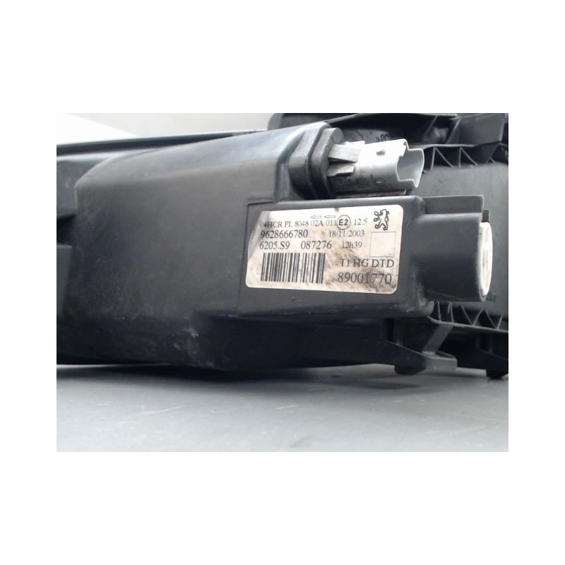 PHARE DROIT PEUGEOT 206