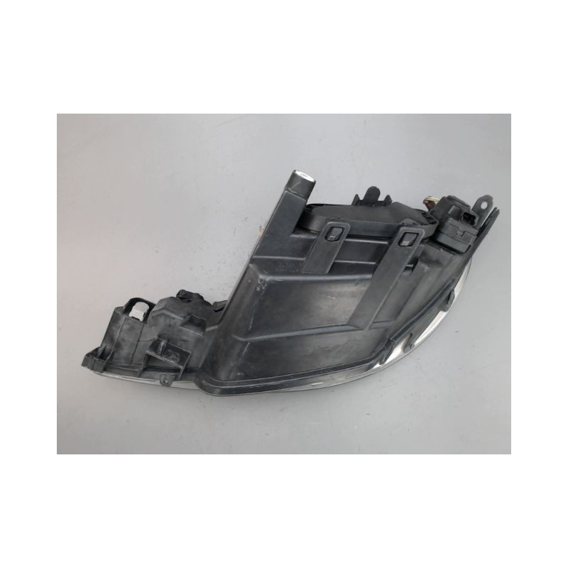 PHARE DROIT PEUGEOT 206