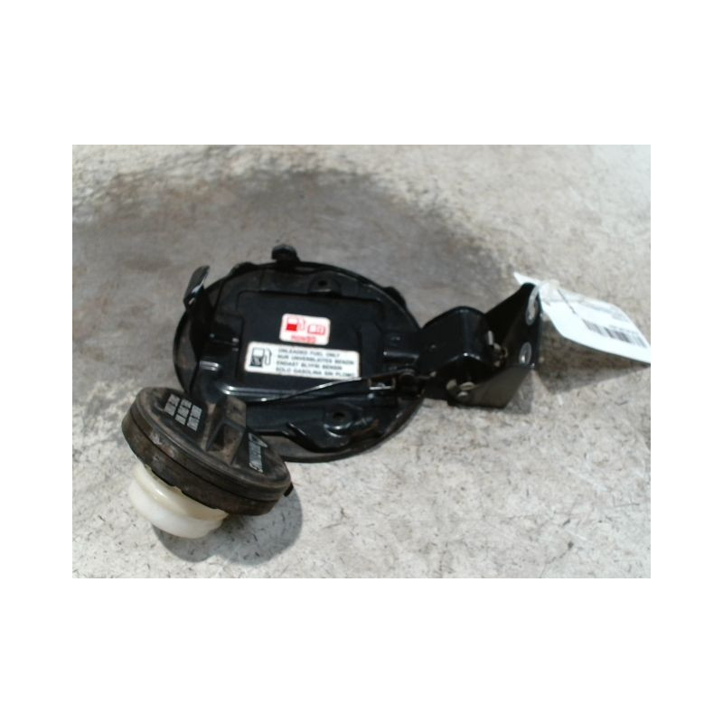 VOLET DE TRAPPE CARBURANT SUZUKI SPLASH