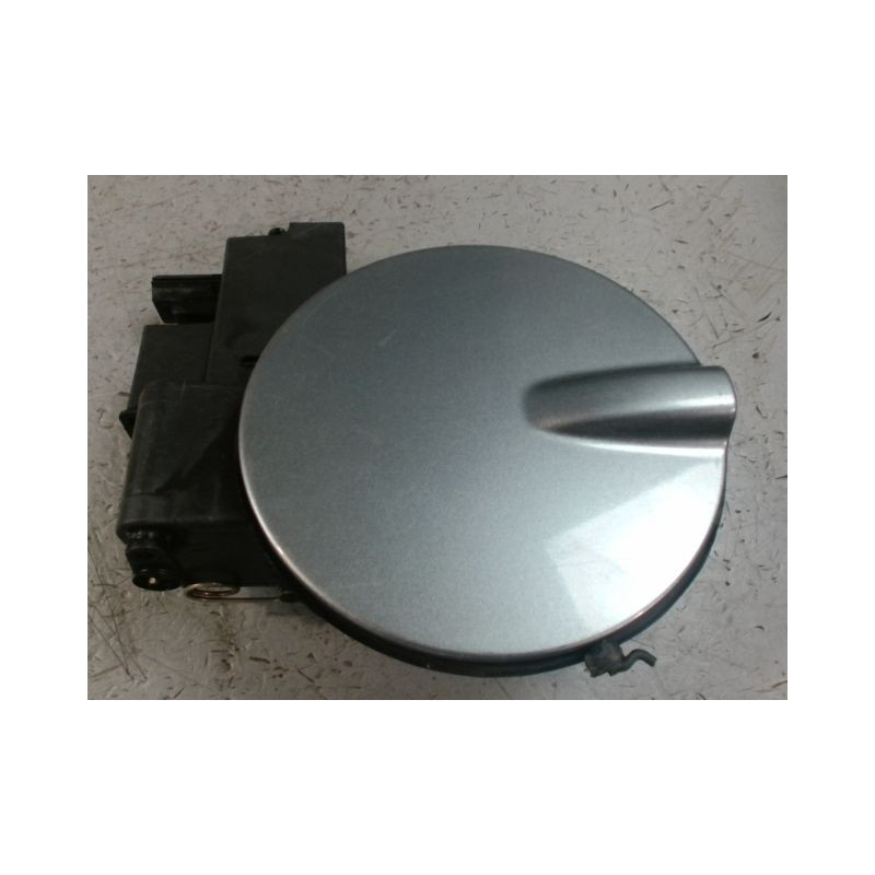 VOLET DE TRAPPE CARBURANT LAND ROVER FREELAND.