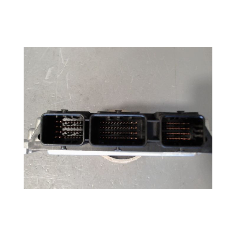 CALCULATEUR MOTEUR FORD C-MAX