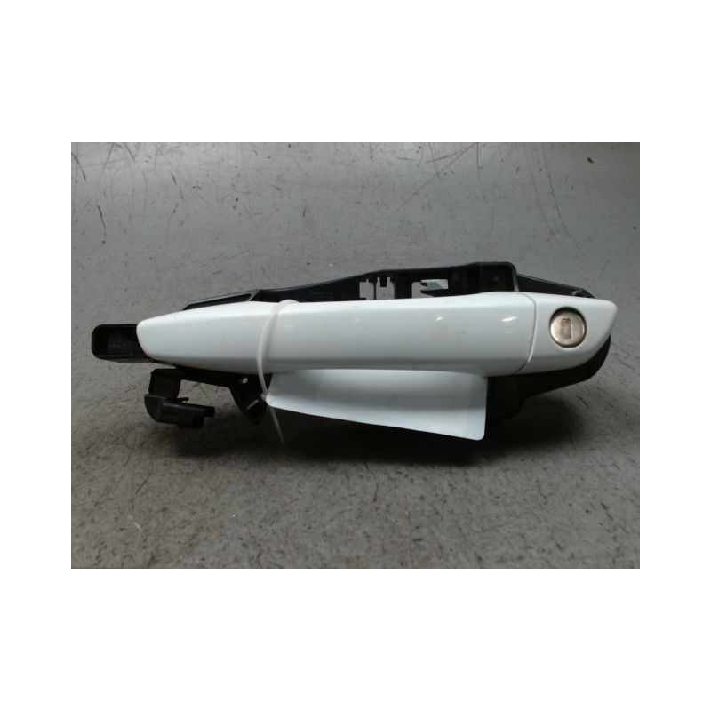 POIGNEE EXTERIEURE PORTE AVANT GAUCHE PEUGEOT 208