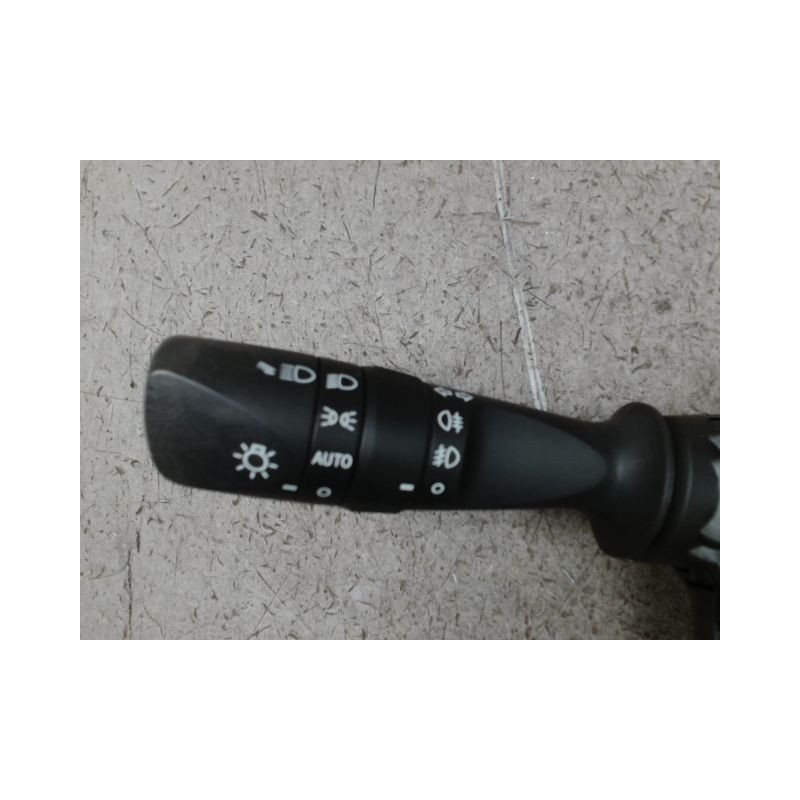 COMMANDE CLIGNOTANT TOYOTA AURIS