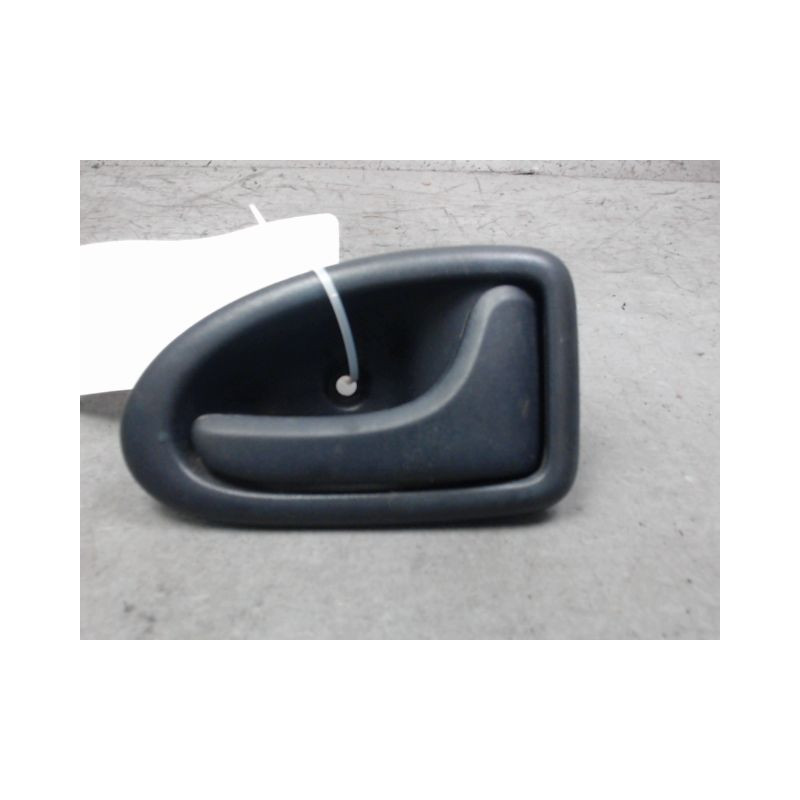 POIGNEE INTERIEURE PORTE AVANT DROIT RENAULT CLIO II PH.2 01-06