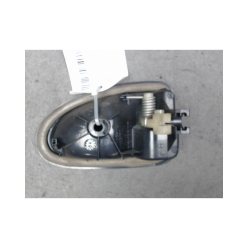 POIGNEE INTERIEURE PORTE AVANT GAUCHE RENAULT CLIO II PH.2 01-06