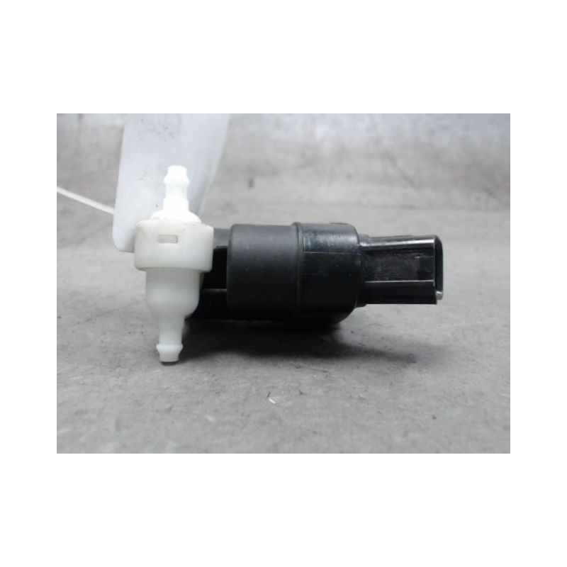 POMPE LAVE-GLACE AVANT KIA SPORTAGE