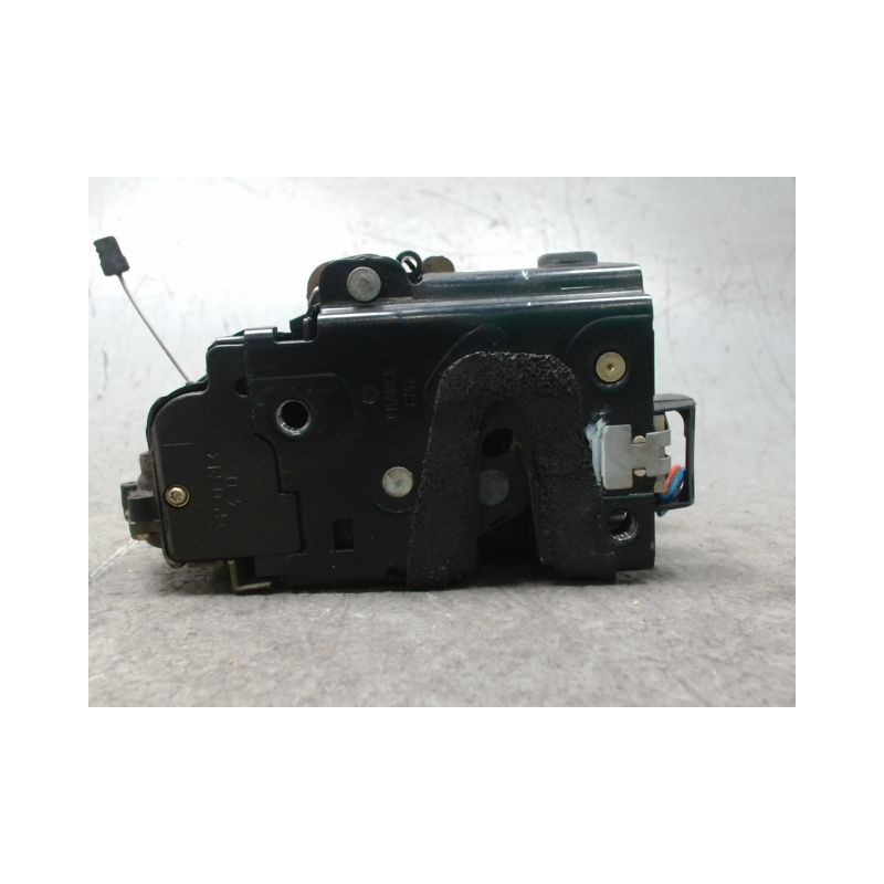 SYSTEME CONDAMNATION AVANT DROIT VOLKSWAGEN POLO 02-05