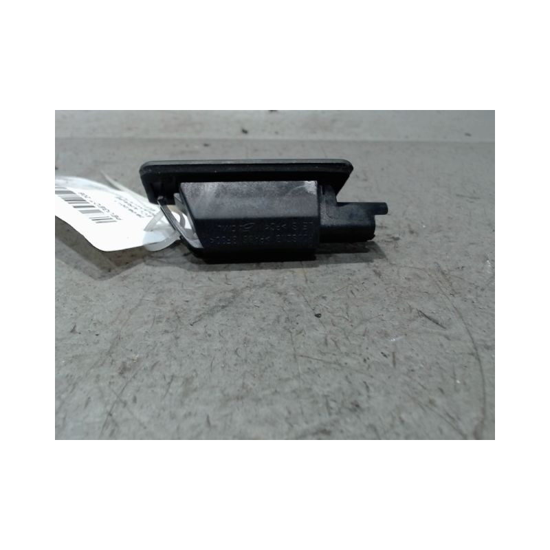 ECLAIREUR PLAQUE DE POLICE DROIT PEUGEOT 208