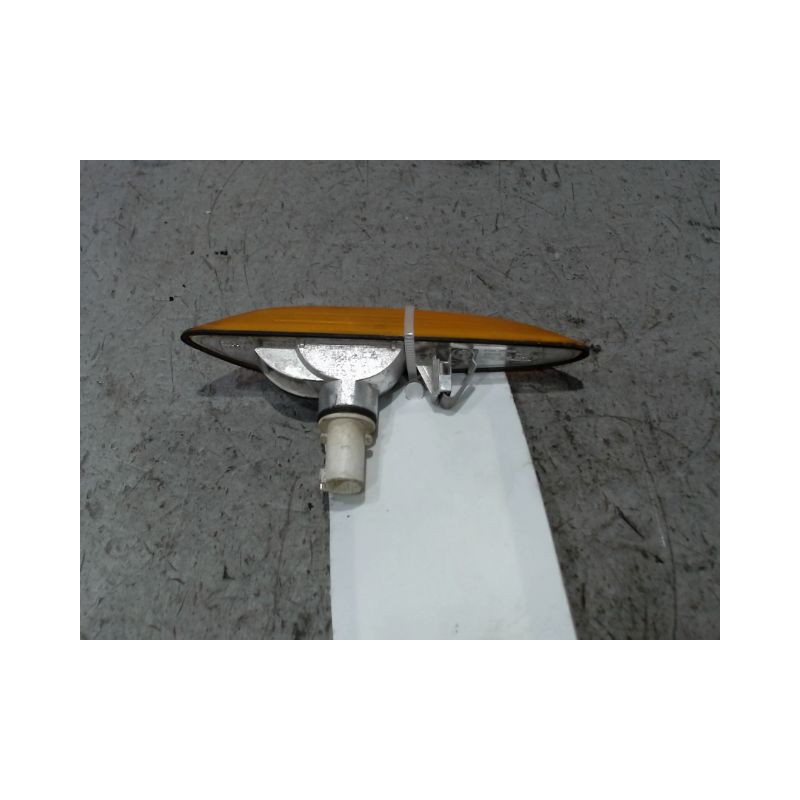 REPETITEUR AILE GAUCHE B.M.W. X3