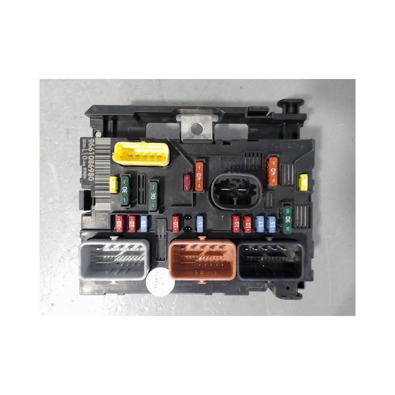 BOITE A FUSIBLES PEUGEOT 207 2006-2013