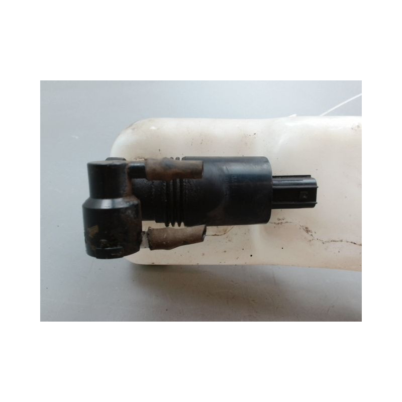 RESERVOIR LAVE-GLACE AVANT FORD FIESTA VI Phase 1 2008-2012