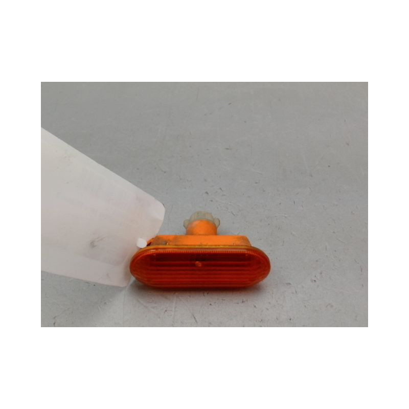 REPETITEUR AILE DROIT FORD FIESTA V Phase 2 2005-2008