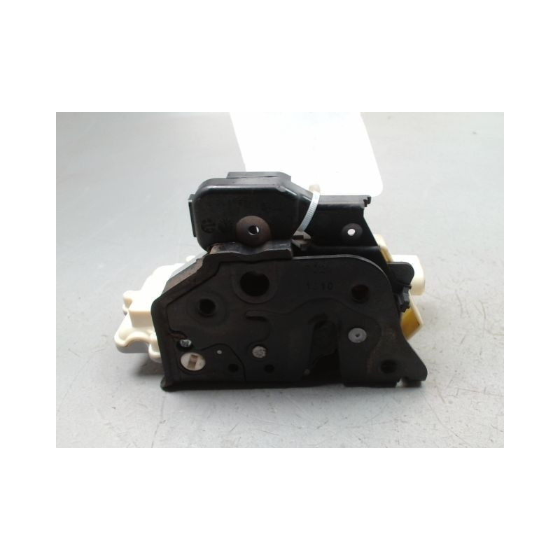 SYSTEME CONDAMNATION AVANT DROIT AUDI A3 2003-