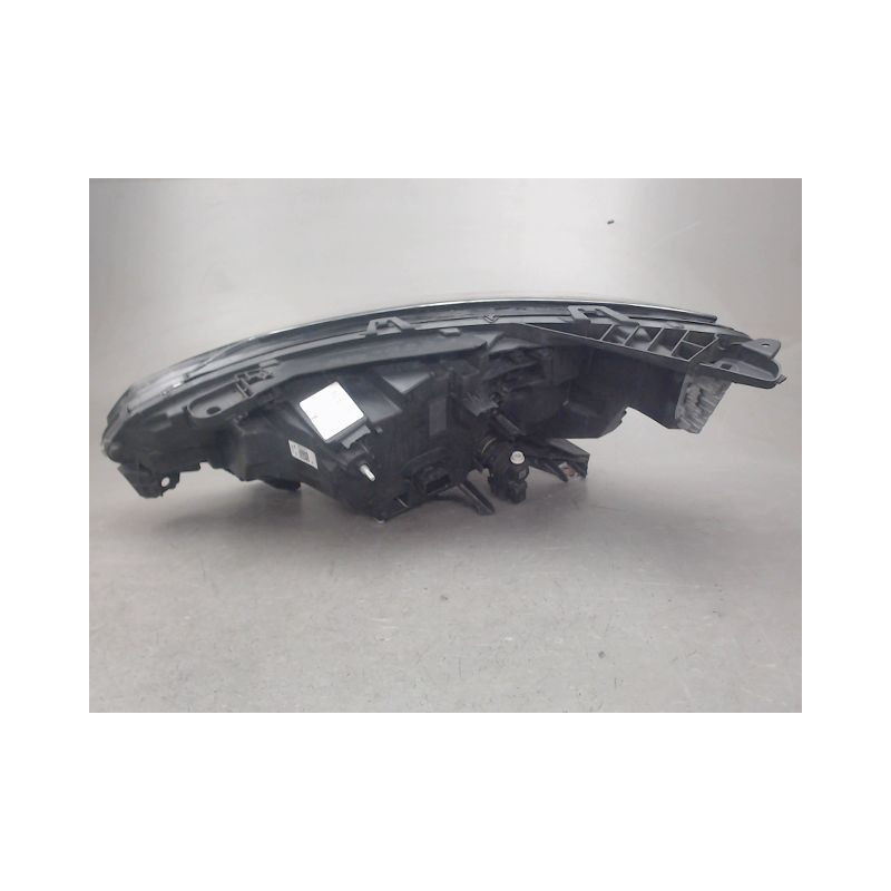 PHARE DROIT RENAULT CLIO