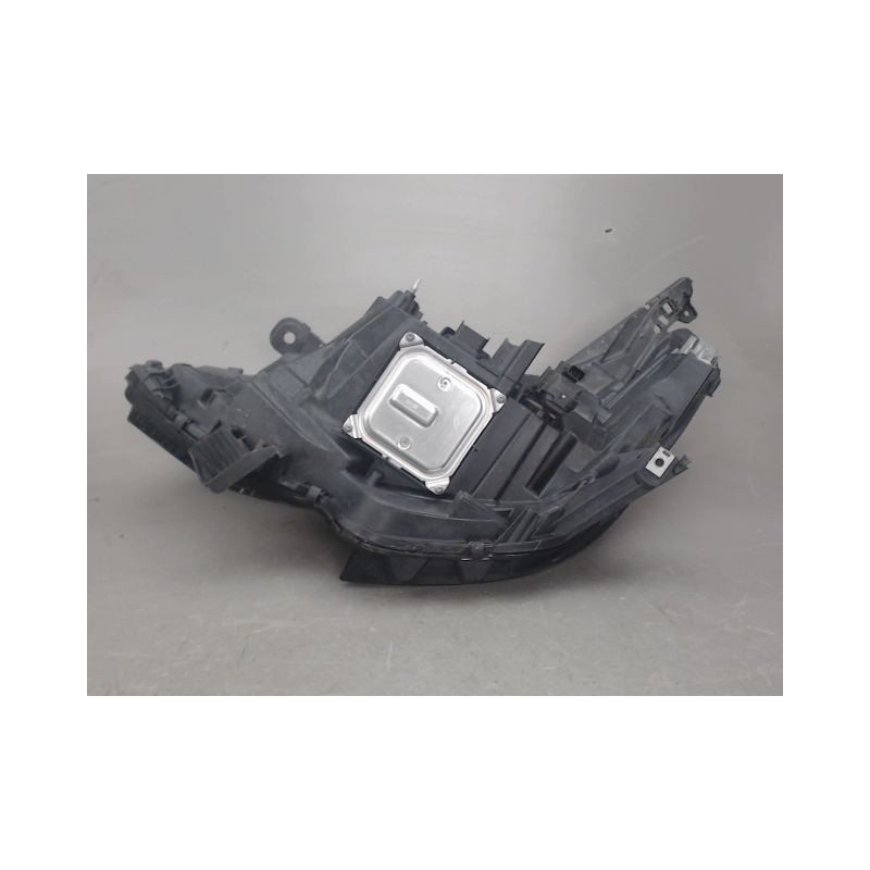 PHARE DROIT RENAULT CLIO
