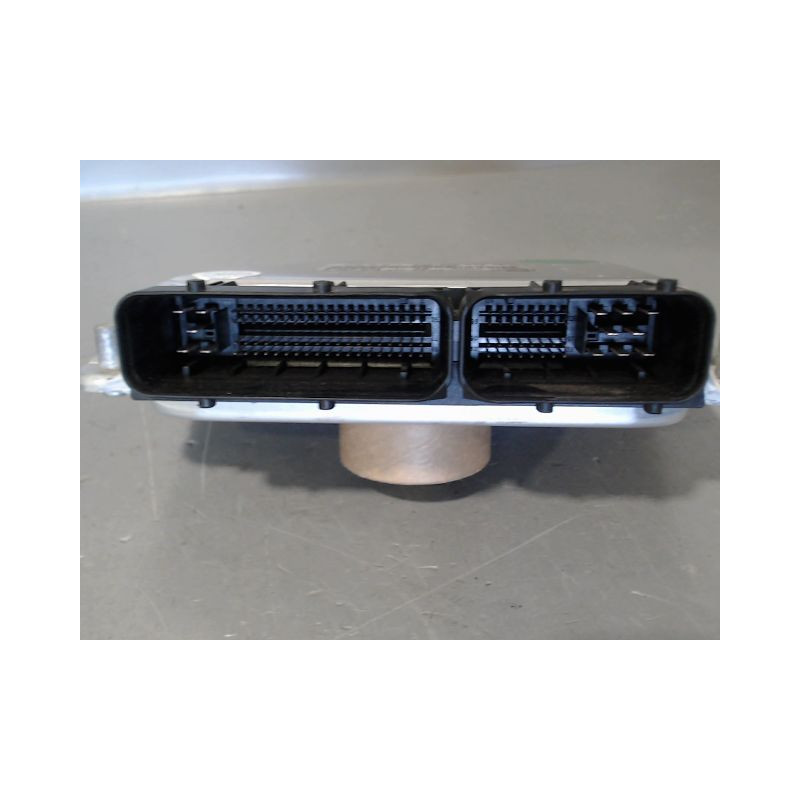 CALCULATEUR MOTEUR AUDI A6