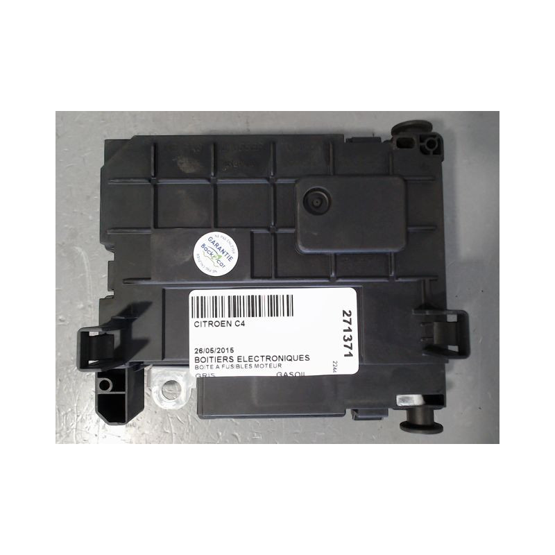 BOITE A FUSIBLES CITROEN C4