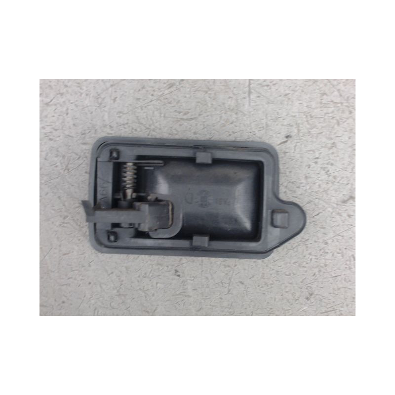 POIGNEE INTERIEURE PORTE AVANT DROIT PEUGEOT 106