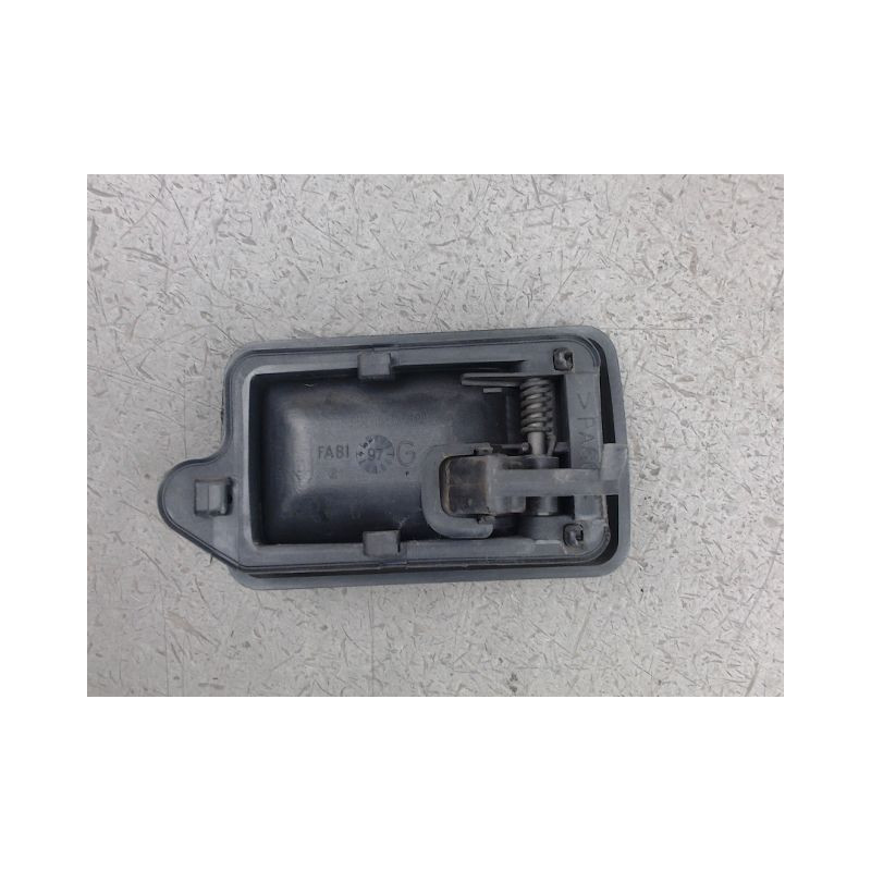 POIGNEE INTERIEURE PORTE AVANT GAUCHE PEUGEOT 106