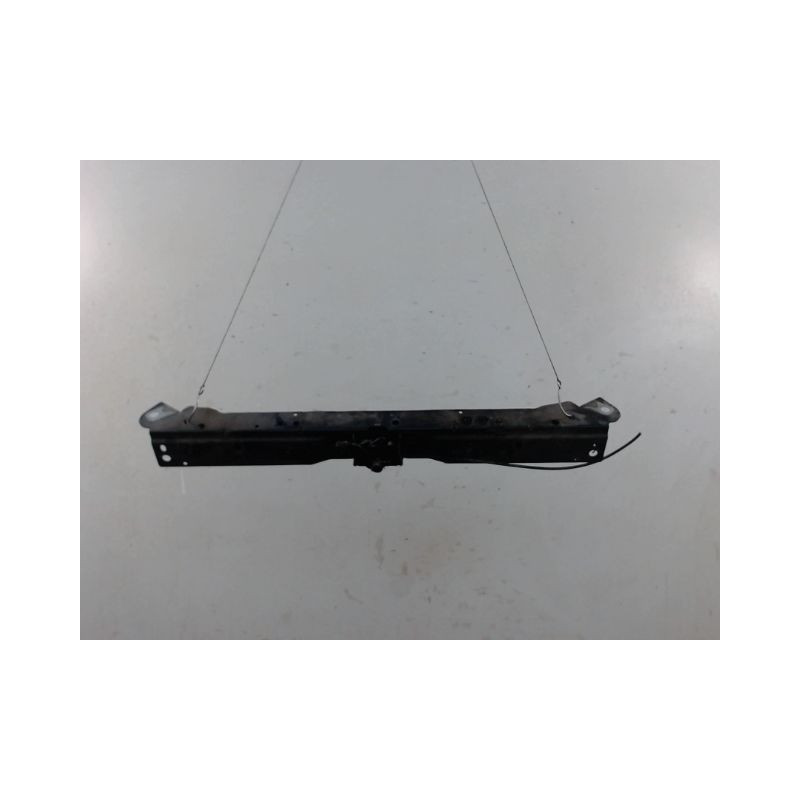 TRAVERSE SUPERIEURE ARMATURE AVANT OPEL INSIGNIA