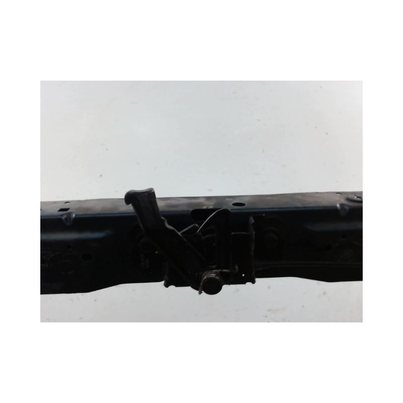 TRAVERSE SUPERIEURE ARMATURE AVANT OPEL INSIGNIA